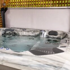 Outdoor Barcelona - 5 Person Hot Tub With 2 Loungers -Hot Tubs Sales Shop BarcelonaHottub Odyssey 60