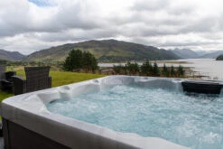 Holiday Let 5 - 5 Person Hot Tub With 1 Lounger -Hot Tubs Sales Shop HolidayLet SterlinngSilver 24