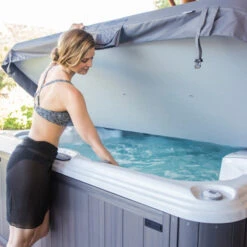Sundance® Marin™ Sunstrong™ Thermal Hot Tub Cover -Hot Tubs Sales Shop IMG 6980 ab0f80ad a570 46d1 b633 f3f54838571e