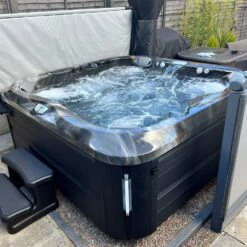 Jacuzzi® J375IP™ - 6 Person Hot Tub With 1 Lounger -Hot Tubs Sales Shop J375Matthews3Square