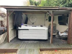 Jacuzzi® J435IP™ - 6 Person Hot Tub With 1 Lounger -Hot Tubs Sales Shop J435platinum6