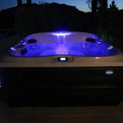 Jacuzzi® J485IP™ - 7 Person Hot Tub -Hot Tubs Sales Shop J485 Lifestyle 4