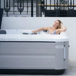 Jacuzzi® J335IP™ - 6 Person Hot Tub With 1 Lounger -Hot Tubs Sales Shop Jacuzzi J335IP 5 6PersonHotTub