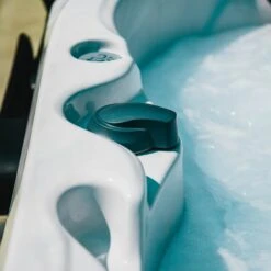 Jacuzzi® J335IP™ - 6 Person Hot Tub With 1 Lounger -Hot Tubs Sales Shop Jacuzzi J335IP 5 6PersonHotTub square 12