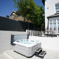 Jacuzzi® J335IP™ - 6 Person Hot Tub With 1 Lounger -Hot Tubs Sales Shop Jacuzzi J335IP 5 6PersonHotTub4