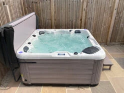 Outdoor Haze - 6 Person Hot Tub With 1 Lounger 35 Outdoor Haze - 6 Person Hot Tub With 1 Lounger -Hot Tubs Sales Shop OutdoorHaze