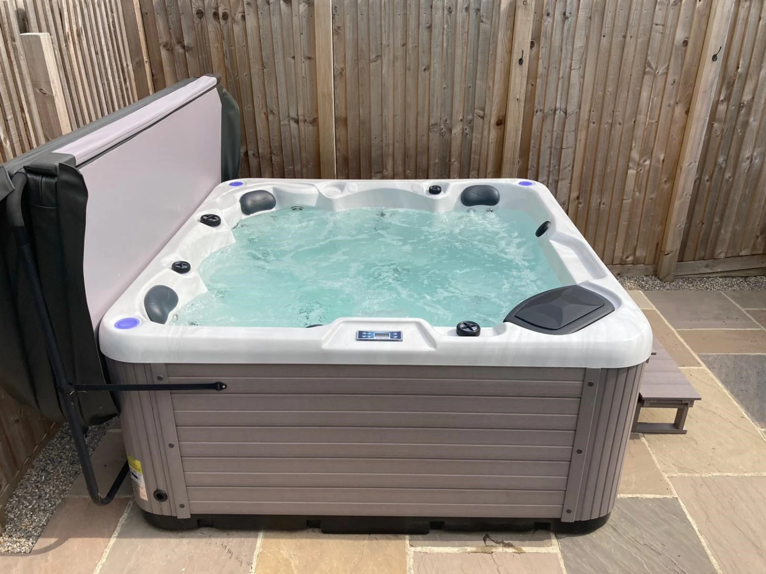 Outdoor Haze - 6 Person Hot Tub With 1 Lounger 16 Outdoor Haze - 6 Person Hot Tub With 1 Lounger - Image 16