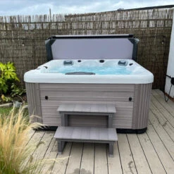 Outdoor Sun - 5 Person Hot Tub With 1 Lounger -Hot Tubs Sales Shop OutdoorSunPLATGREY Customer BankSquare