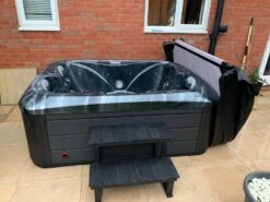 Outdoor Tahiti - 3 Person Hot Tub With 1 Lounger -Hot Tubs Sales Shop OutdoorTahiti 37