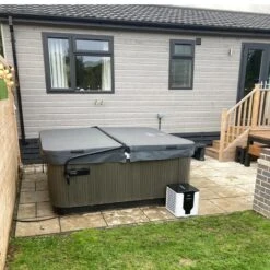 Outdoor 4kW Air Source Heat Pump For Hot Tub/Swim Spa -Hot Tubs Sales Shop ol heat pump customer4 new