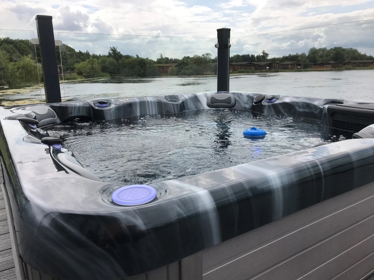 Outdoor Haze - 6 Person Hot Tub With 1 Lounger 13 Outdoor Haze - 6 Person Hot Tub With 1 Lounger - Image 13